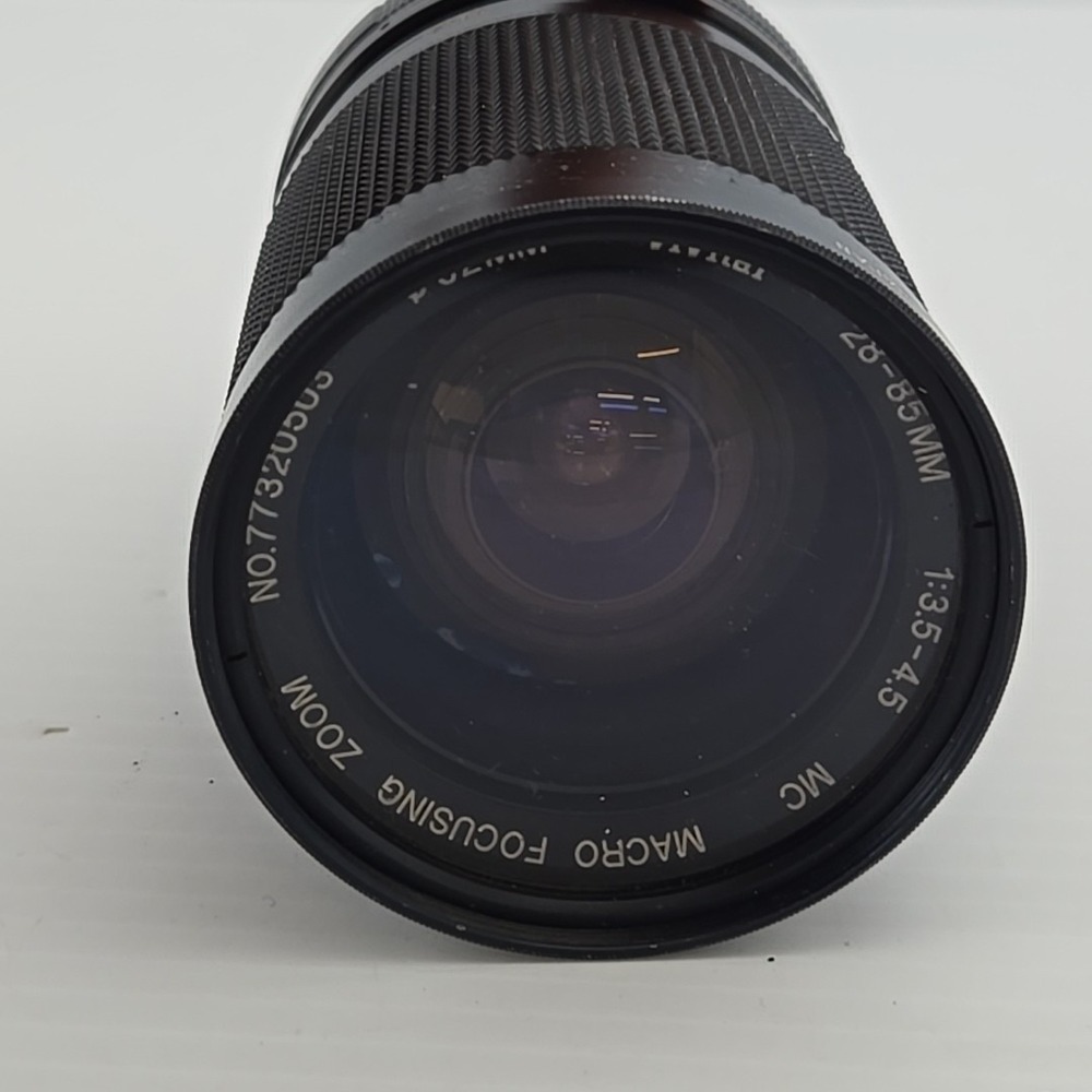 Vivitar 28-85mm Camera Lens 1:3.5-4.5 Macro Focusing Zoom
